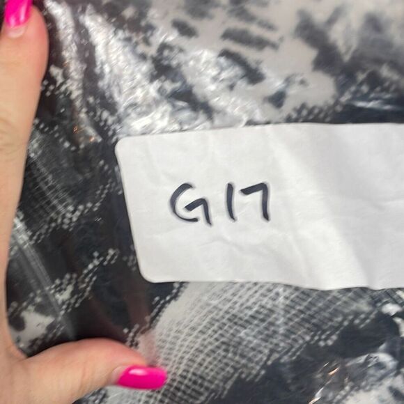 Suzie In The City Women's Snake-Print Square Neck Lettuce-Edge Blouse Black 1X - Picture 7 of 7